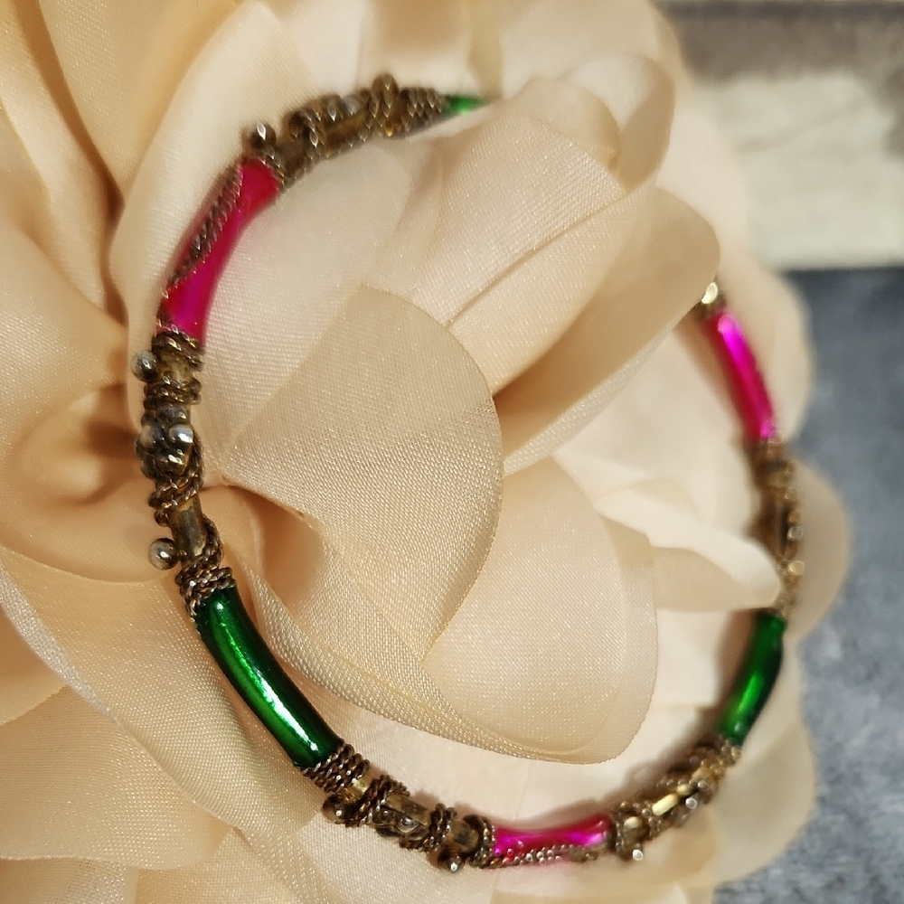 Elegant Gold and Multicolor Bracelet